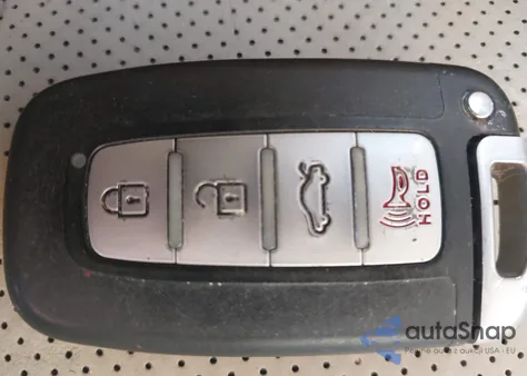 2012 Hyundai Genesis 4.6 z USA, uszkodzony, nr VIN KMHGC4DF7CU171560